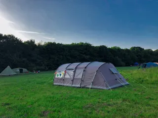 Camping, burnout and a digital diet: exploring slow social media